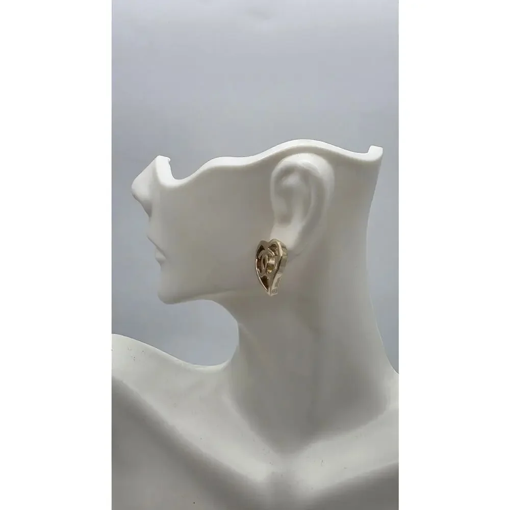 Chanel Gold-tone Interlocking CC Heart Stud Earrings NWT